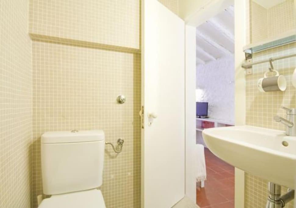 Cosy Santos, Calm Street, Embassies Area * Lisbon